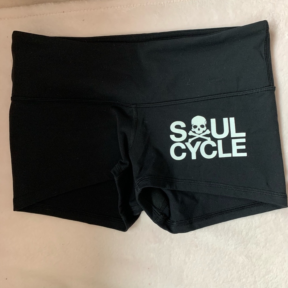 LululemonXSoulcycle shorts size 6 NWOT